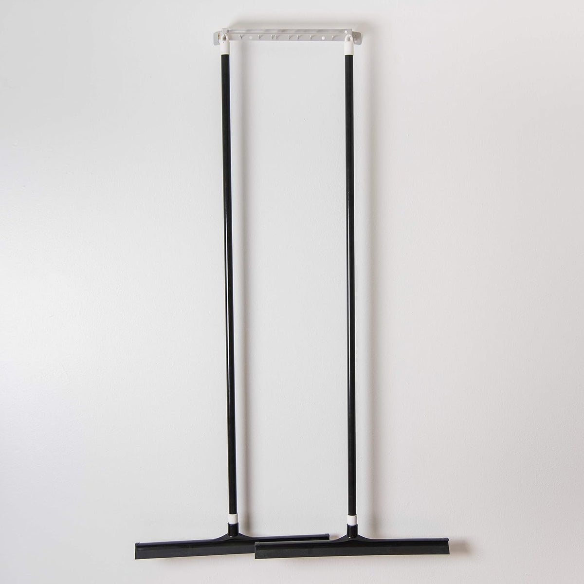 SPARTA 3656703 Plastic Floor Squeegee, Shower Squeegee, Heavy Duty Squeegee With Rubber Blade For Windows, Glass, Shower Doors, Floors, Windshields, 20 Inches, Black