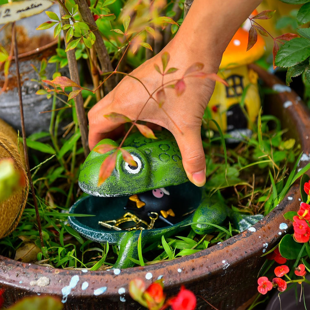 Sungmor Cast Iron Outdoor Frog Key Hider, Garden Statue–Antique Green