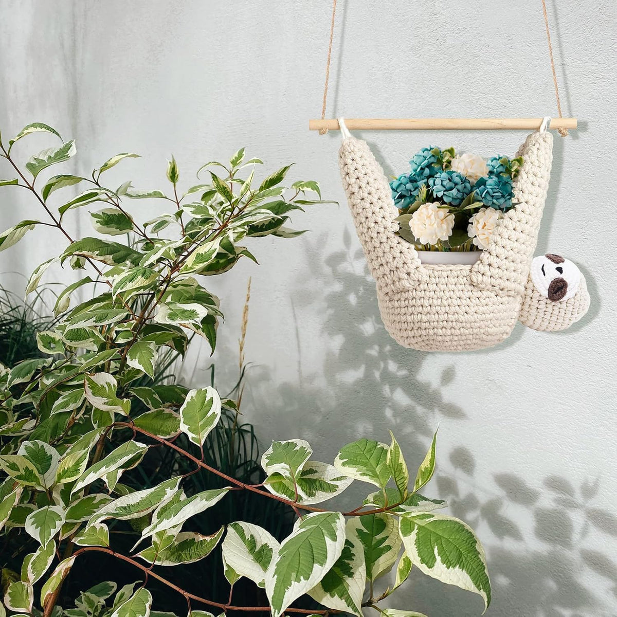2Pcs Macrame Plant Hanger Crochet Sloth Hanging Planter Sloth Gifts,5 Inch Animal Wall Hanging Plant Holder for Plant Sloth Lovers, Home Decor Indoor Outdoor Plants Succulent Gifts (2)