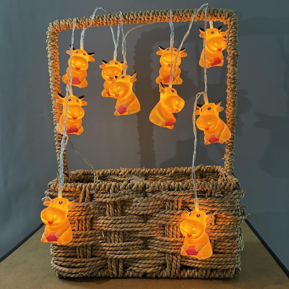 5.4 FT Cute Cow String Lights,10 LED Cattle Fairy Light Battery Operated for Home Party Camping Christmas Halloween Decoration (Cute Cow, 10LED)