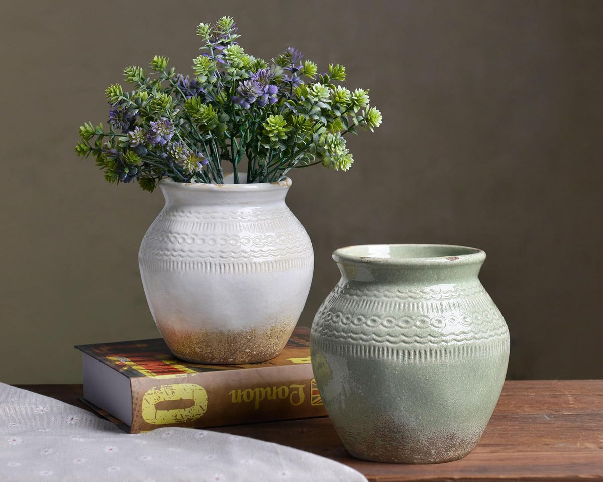 Quoowiit Ceramic Rustic Farmhouse Vase, White Distressed Flower Vase for Home Decor, Boho Decorative Vases for Centerpiece Table Decorations, Vases for Living Room Kitchen Entryway Mantle Shelf Decor