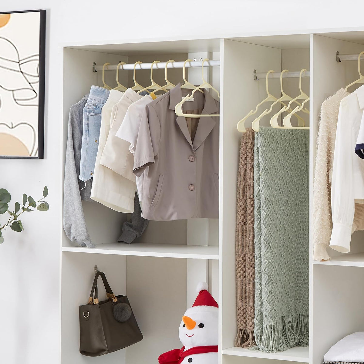 VECELO 25 Pack Plastic Hangers-Clothes Hangers Set with Shoulder Non Slip Notches for Closet Space Saving-Heavy Duty Coat Hanger,Beige