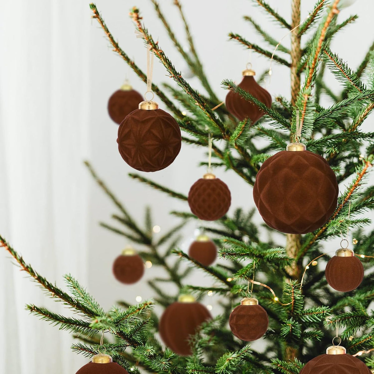 46PCS Velvet Christmas Ball Ornaments Set, Flocked Shatterproof Xmas Tree Decor, Assorted Hanging Ornaments with Loop for Holiday Home Decor, Christmas Tree Decoration (Brown)