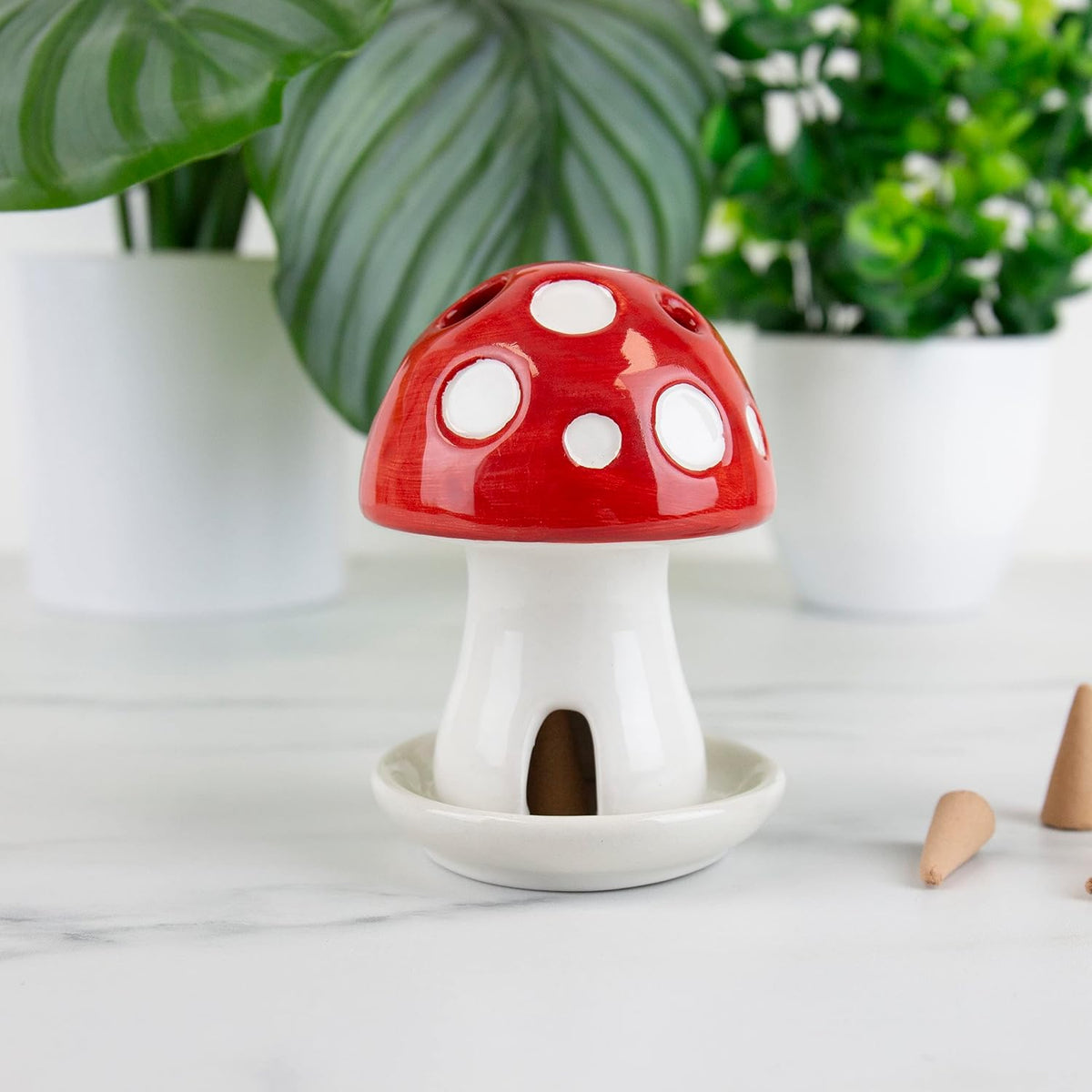 Gift Republic Mushroom Incense Burner | Includes 3 Sandalwood Cones & Resting Dish | Cute Aromatherapy Decor & Housewarming Gift Toadstool Whimsical Room Scent