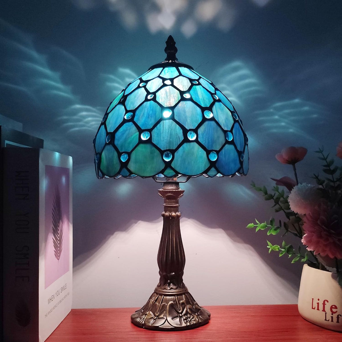 Small Tiffany Table Lamp 8 Inch Blue Pearls Style Tiffany Style Stained Glass Antique Light Bedroom Bedside Lamp Retro Reading Light