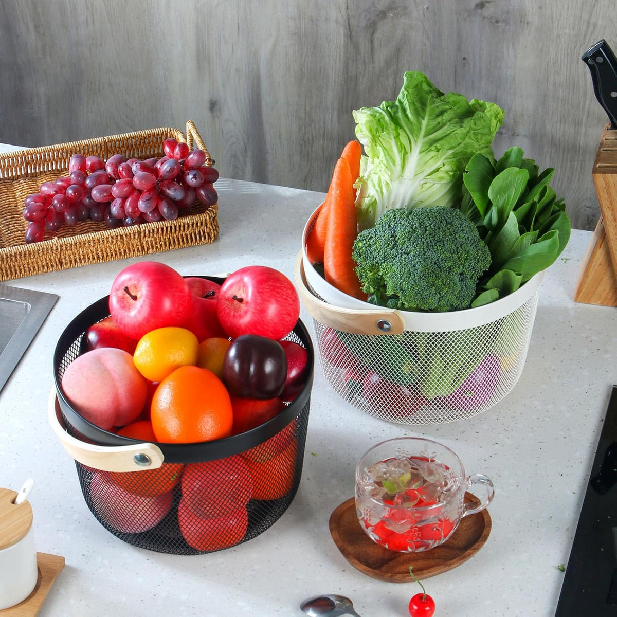 IBWell Bucket-Shape Metal Wire Woven Fruit Storage Bowl Basket with Wooden Handle, Large Black Mesh Fruit Stand, Multi-function Hanging Kitchen Baskets (White)