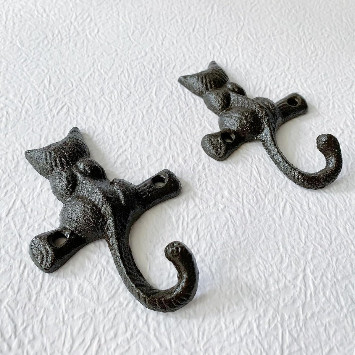 Rustic Cat-Shaped Decorative Wall Hook Rack Hangers for Hanging Clothes, Coats, Towels, Keys, and Hats, 2 Pack Antique Cast Iron Mounted Wall Hooks