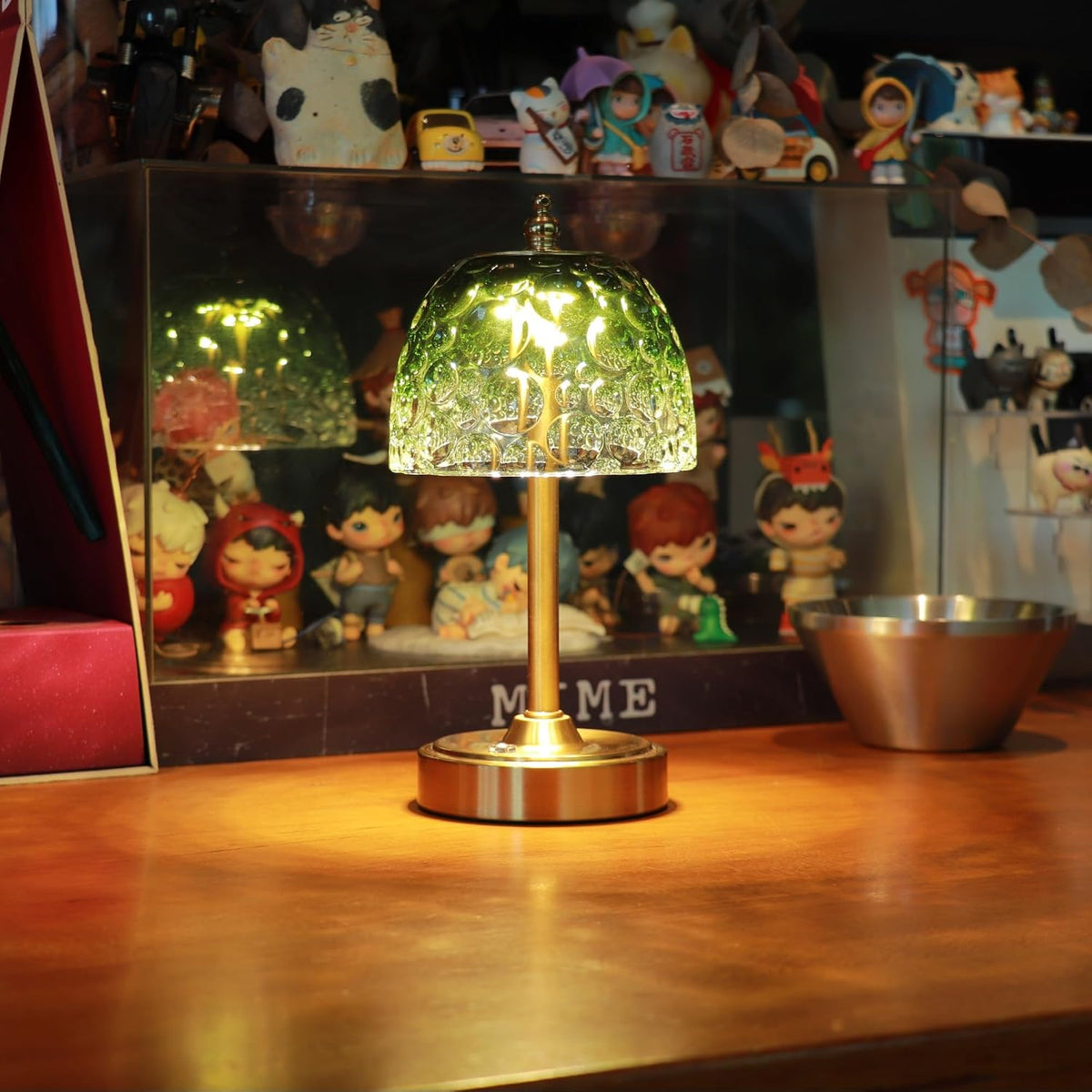 Cordless Rechargeable Table Lamp, Vintage Art Glass Shade, Dimmable, Green