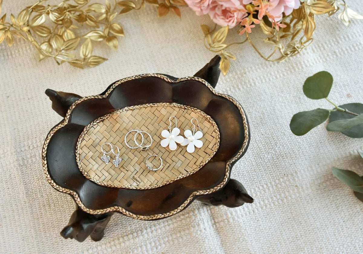 AeraVida Triumphant Elephants Carved Rain Tree Wooden Bowl | Handmade Rustic Decorative Bowl for Serving Snacks, Fruits, and Home Decor | Eco-Friendly Nature-Inspired Centerpiece (Style5)