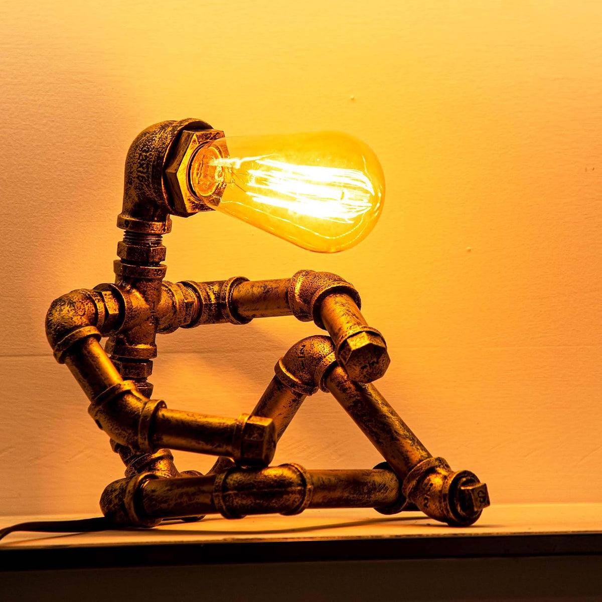 Steampunk Table Lamp, Vintage Industrial Metal Robot Table lamp, Water Pipe Table Lamp, Steam Punk Pipe Lamp Style Desktop Light for Bar Cafe Desktop Room Decoration