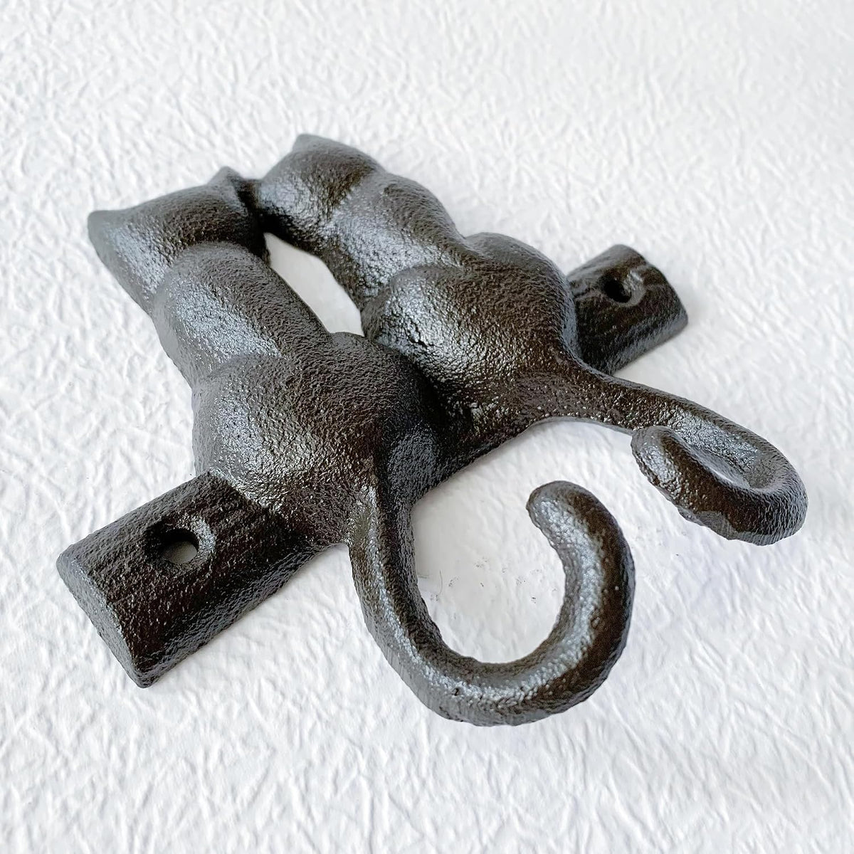 Rustic Cat-Shaped Decorative Wall Hook Rack Hangers for Hanging Clothes, Coats, Towels, Keys, and Hats, 1 Pack Antique Cast Iron Mounted Wall Hooks