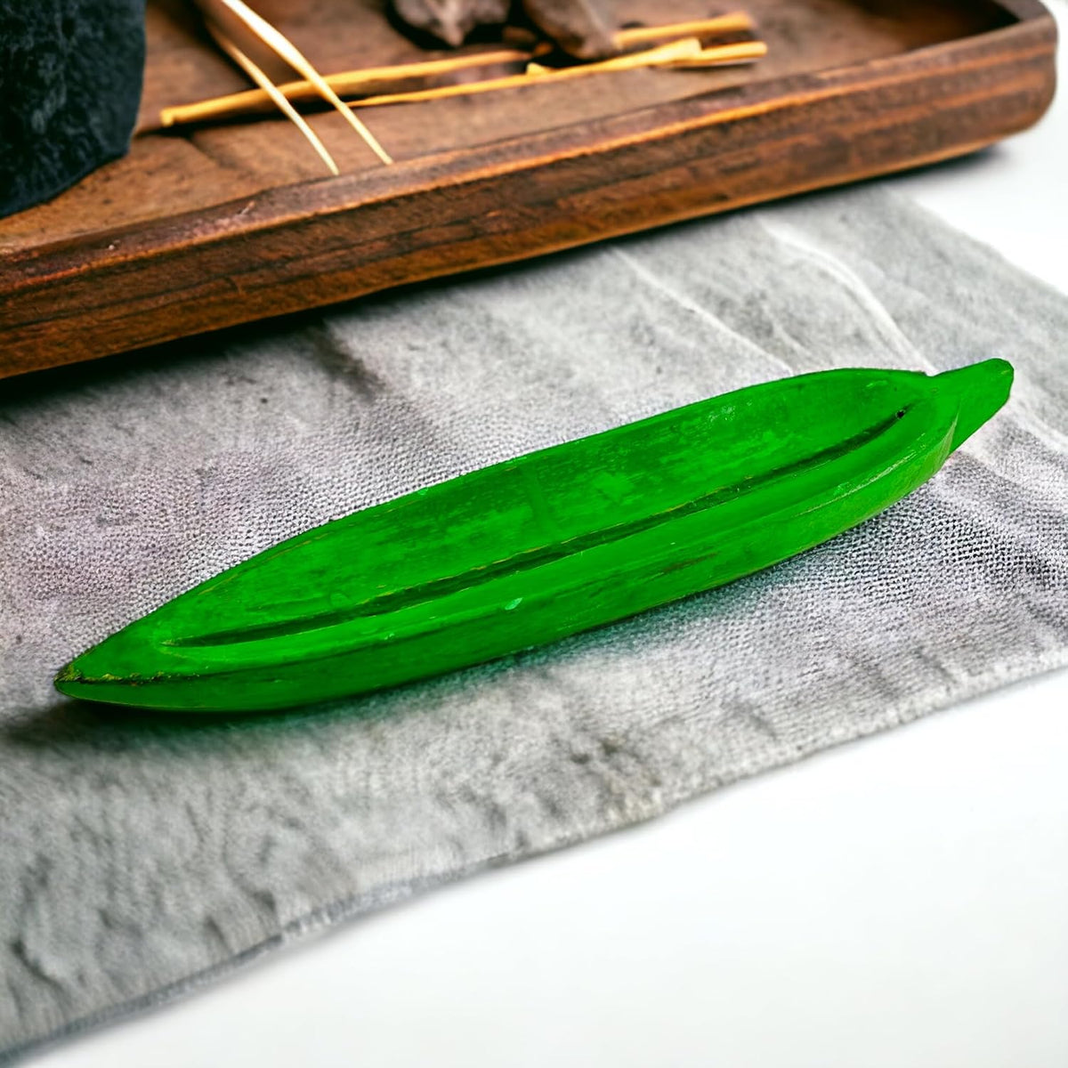 Incense Holder for Sticks, IIncense Burner/Ash Catcher for Table Decorations and Gifting - Wooden Incense Tray for Sticks - Meditation & Yoga Great Gift Table Décor (Leaf Shape)