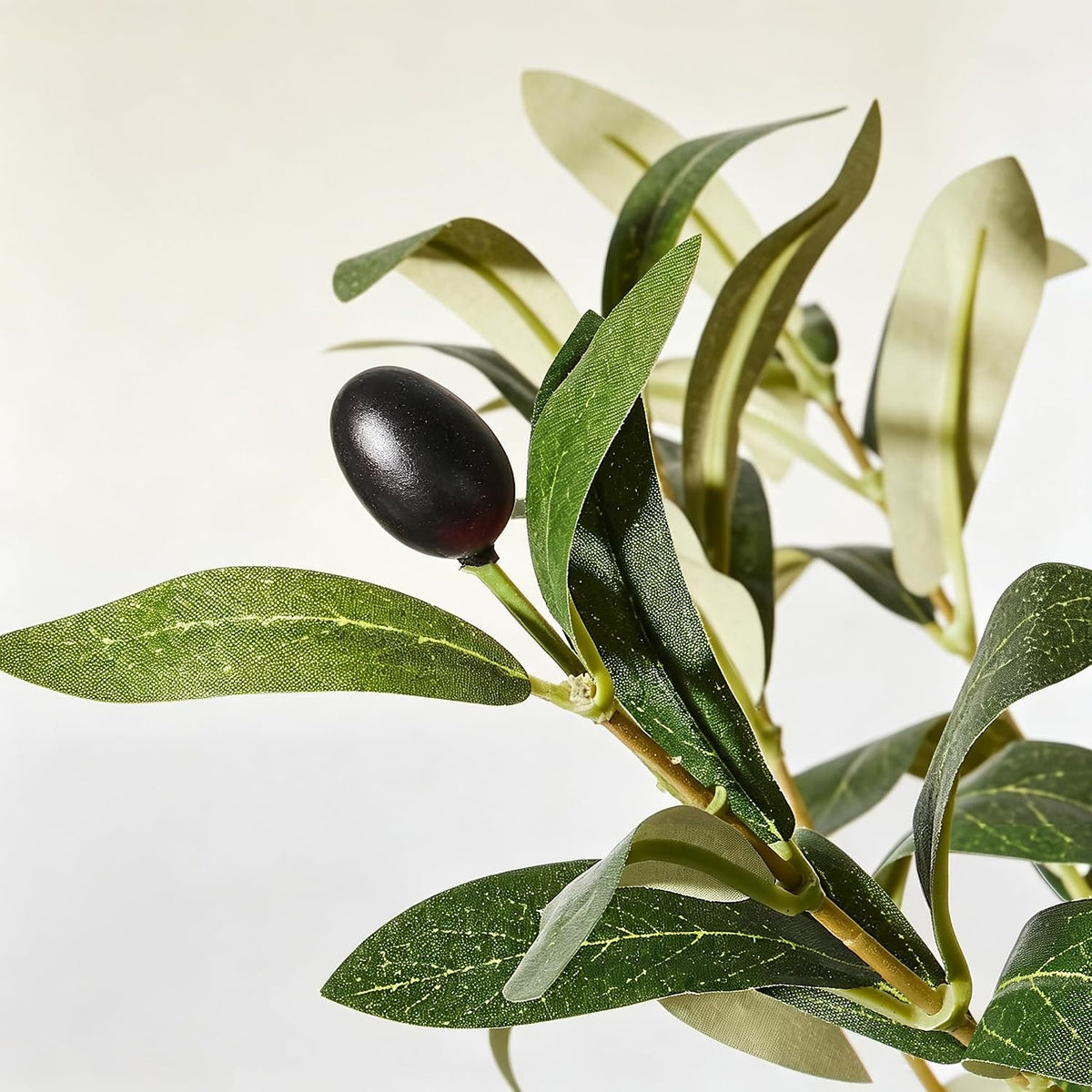 Artificial Olive Tree, 5FT Faux Olive Trees with Lifelike Olive Branches and Fruits, Fake Floor Plants with Pot for Indoor Home Office Living Room Outdoor Decor