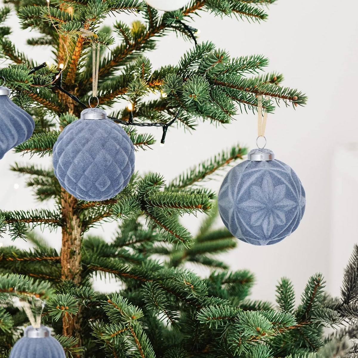 46PCS Velvet Christmas Ball Ornaments Set, Flocked Shatterproof Xmas Tree Decor, Assorted Hanging Ornaments with Loop for Holiday Home Decor, Christmas Tree Decoration (Gray Blue)