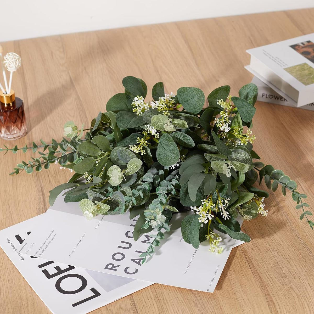 Coreland 120 Pcs 4 Kinds Mixed Eucalyptus Leaves Stems Bulk Artificial Silver Dollar Leaves Picks Dried Eucalyptus Bundle Faux Spray for Wedding Vase Bouquet Floral Arrangement