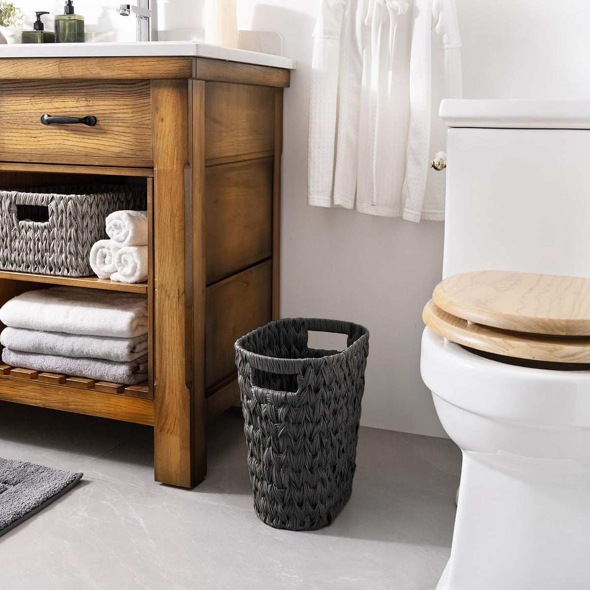 GRANNY SAYS Wicker Trash Can, Wicker Waste Basket for Bathroom, Black