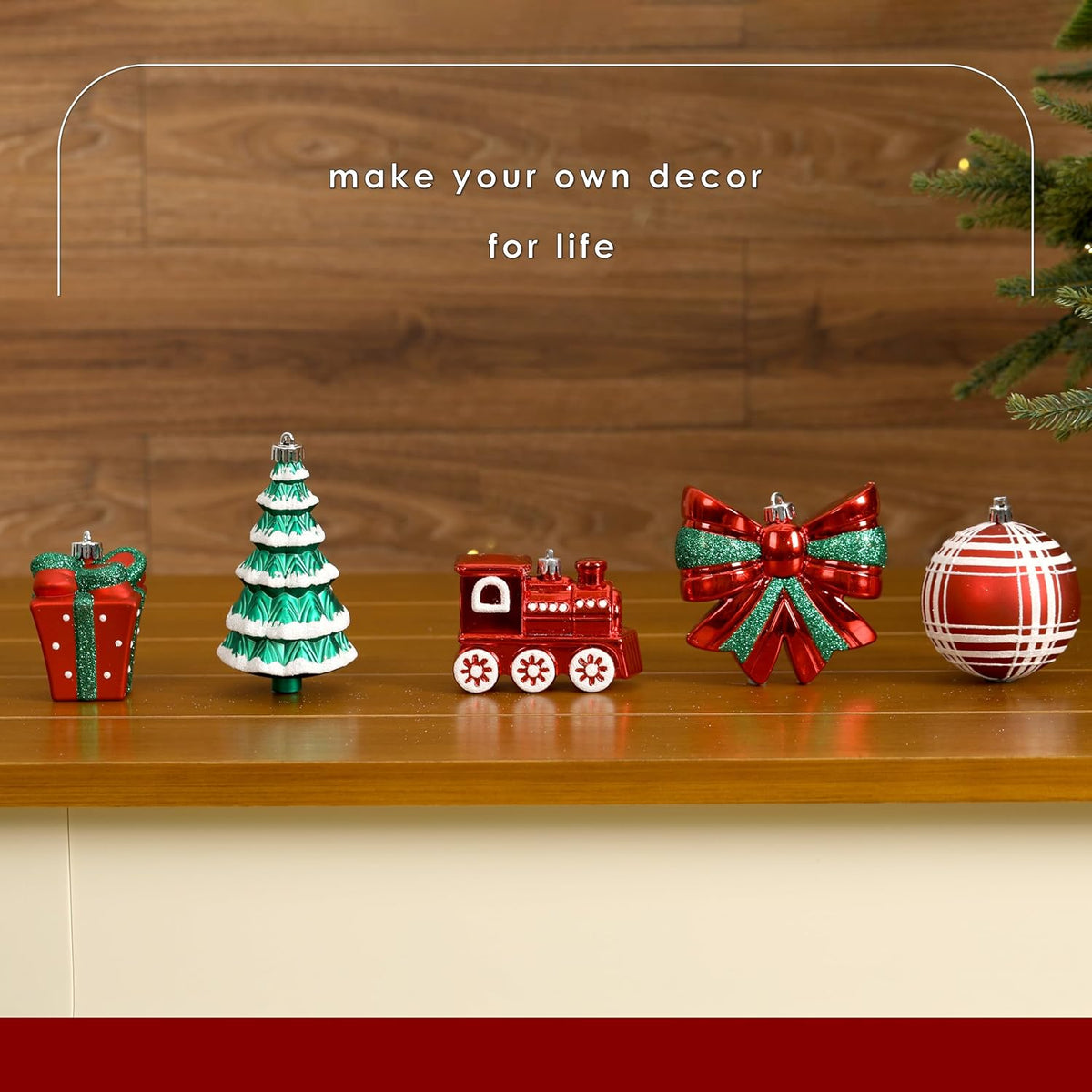 Alupssuc 82pcs Classic Christmas Balls Ornaments Set, Red, White and Green