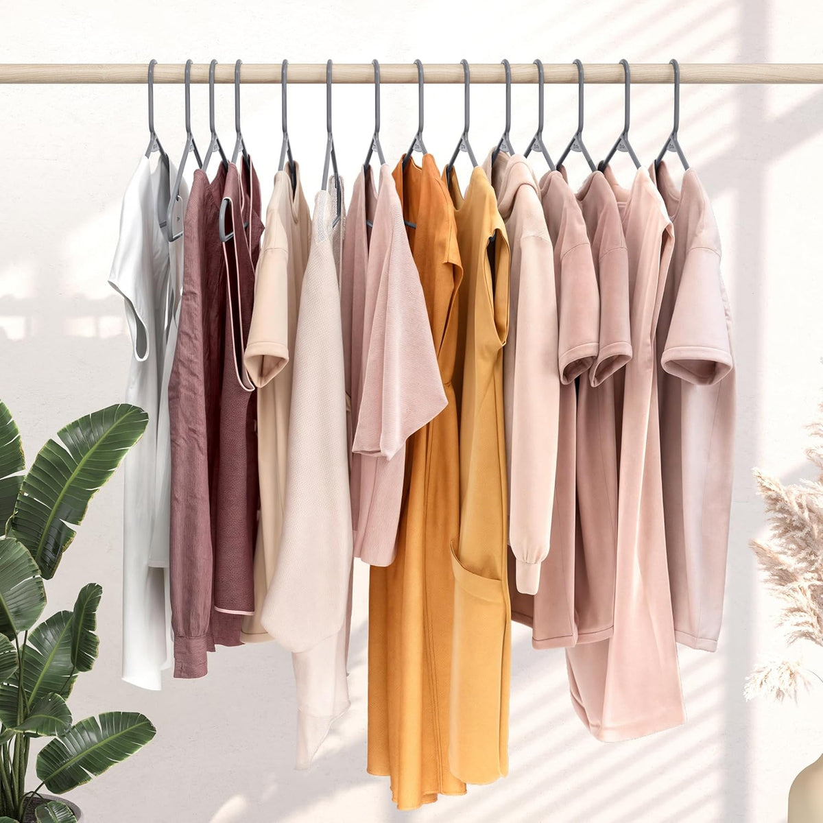 Plastic Hangers 20 Pack Grey - Clothes Hangers - Makes The Perfect Coat Hanger and General Space Saving Hangers for Closet and New Apartment Essentials - Percheros Ganchos para Colgar Ropa Hangars
