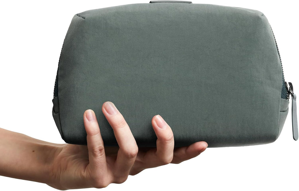 Bellroy Desk Caddy, Tech Organizer - Everglade
