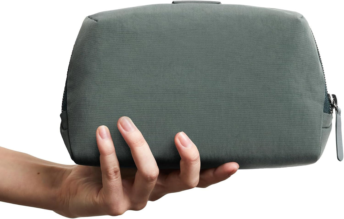 Bellroy Desk Caddy, Tech Organizer - Everglade