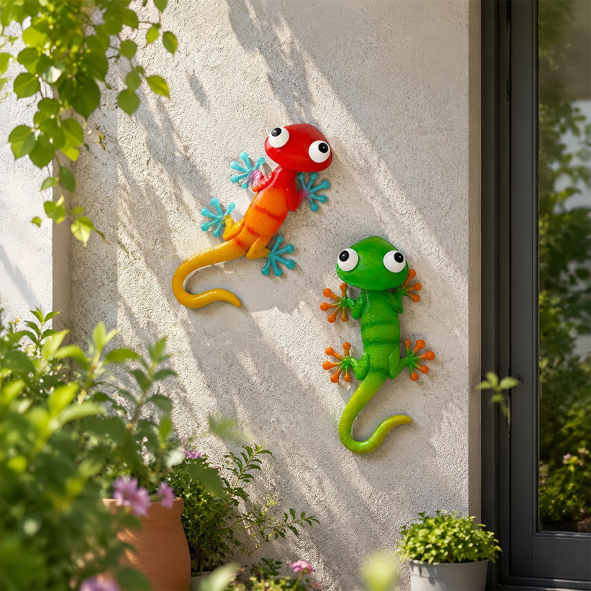 HONGLAND Gecko Metal Wall Art- 15 Inch 3D Lizard Wall Decor Outdoor Garden Sculptures & Statues with Free-Adjustable Head, 2 Pack Yard Decorations for Garden Fence Home