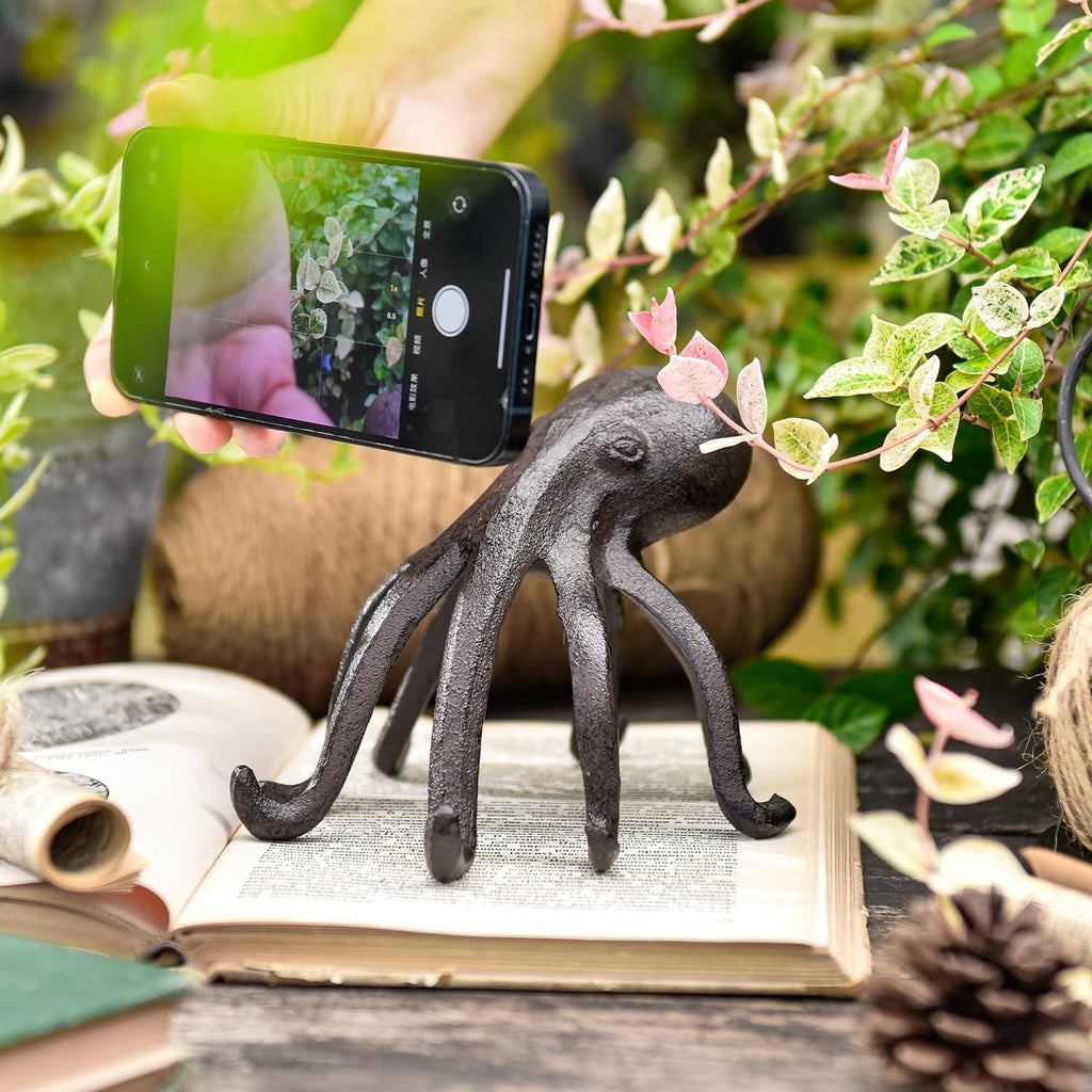 Sungmor Cast Iron Octopus Sculpture, Decor Bookend & Phone Tablet Stand