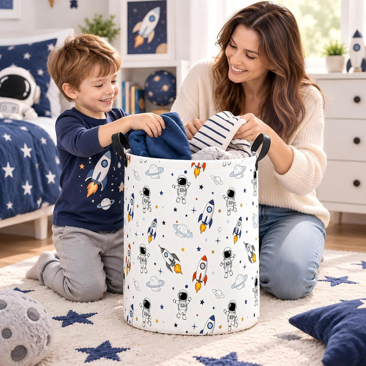 Space Laundry Hamper, Round Storage Basket with Handles, Foldable Cotton Linen Clothes Organizer Bin, Astronaut Rocket Planet Print for Bedroom, Nursery, College Dorm, Toy Storage