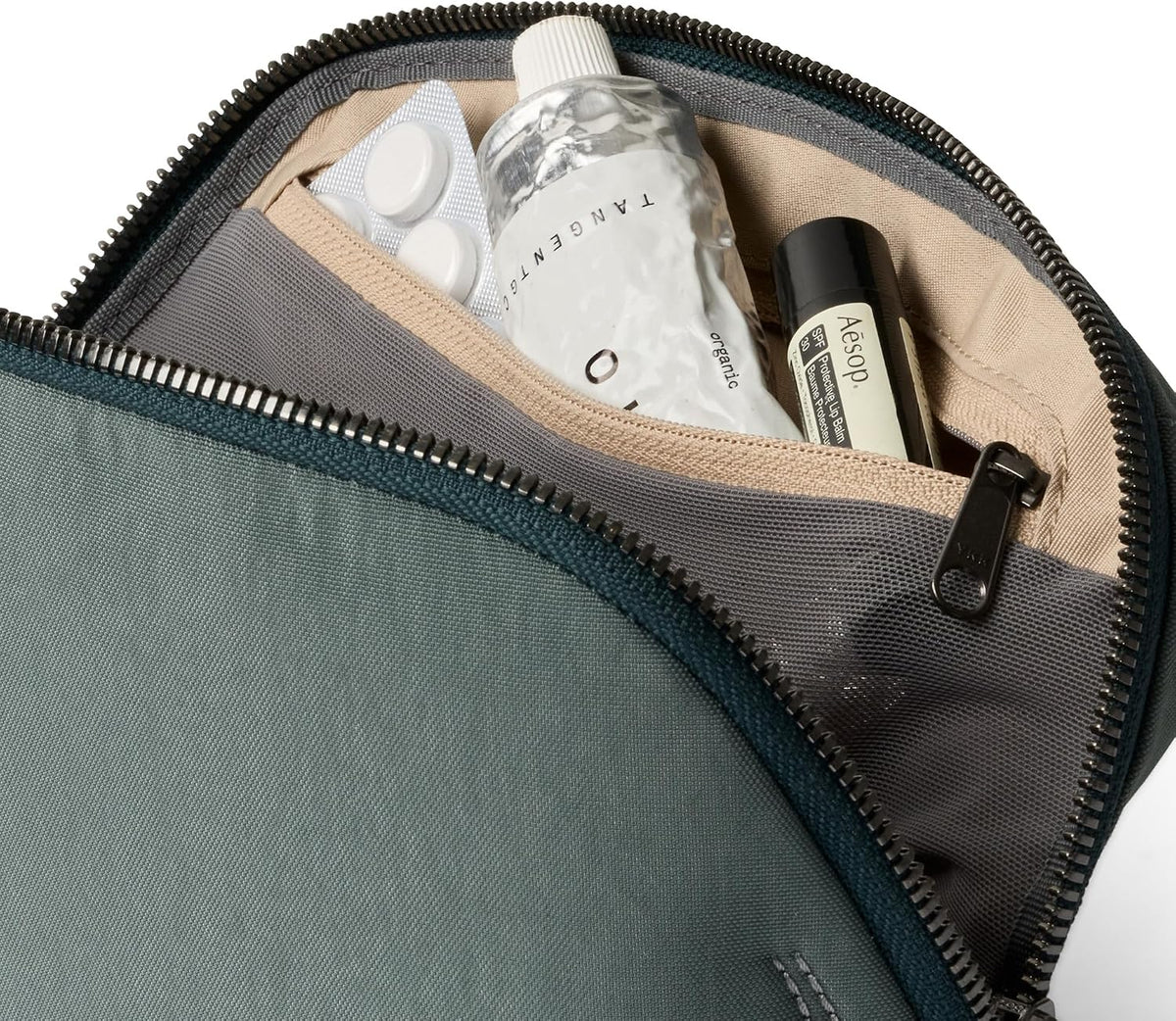 Bellroy Desk Caddy, Tech Organizer - Everglade