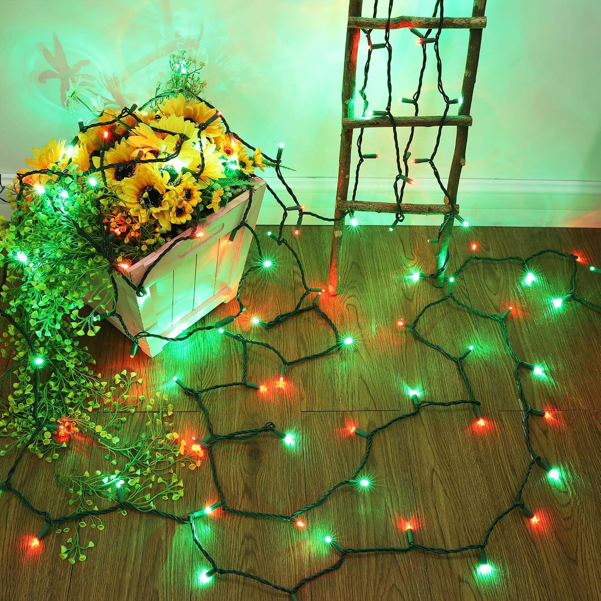 Brizled Red & Green Gentle Twinkle Christmas Lights, 100 LED Connectable