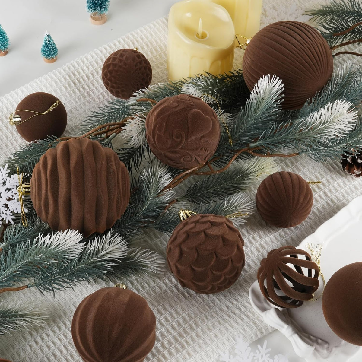 18Pcs Velvet Christmas Tree Ornaments Set, Brown Flocked Hanging Christmas Balls Ornaments, Shatterproof Decorative Hanging Balls Vintage Decorations Assortment for Xmas Tree Holiday Home Party Decor
