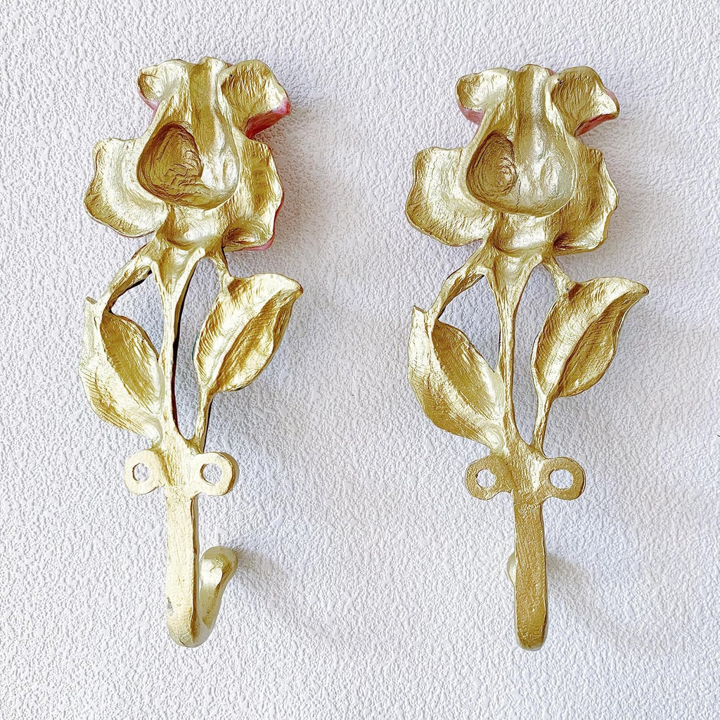 Vintage Rose-Shaped Decorative Wall Hooks, 2 Pack Hand-Painted Floral Metal Wall Hook Rack Hangers for Hanging Coats, Clothes, Keys, Hats, and Towels