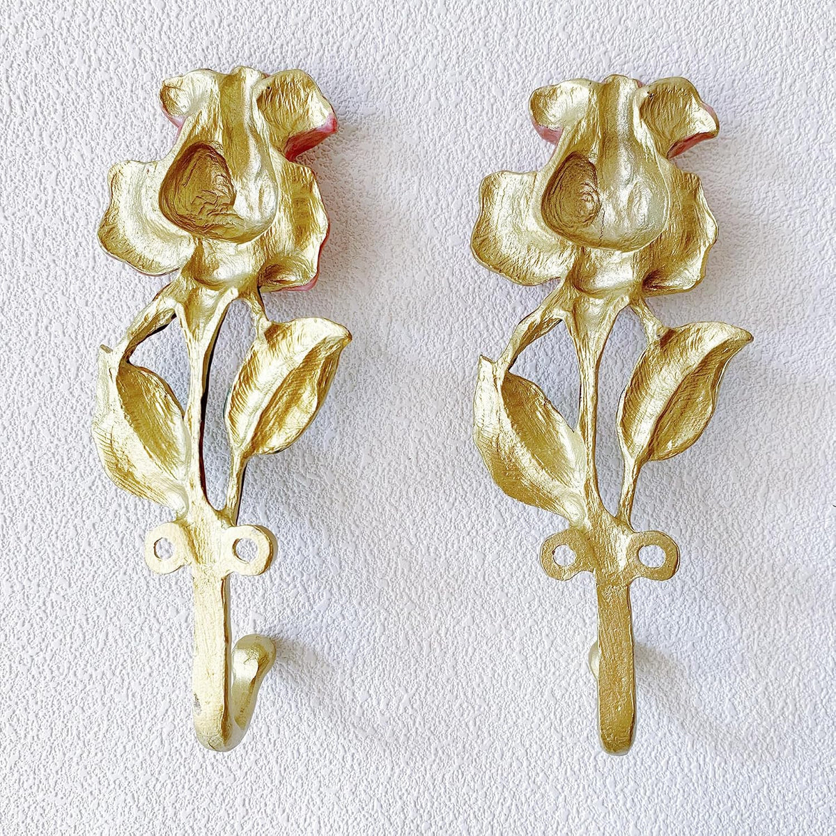 Vintage Rose-Shaped Decorative Wall Hooks, 2 Pack Hand-Painted Floral Metal Wall Hook Rack Hangers for Hanging Coats, Clothes, Keys, Hats, and Towels