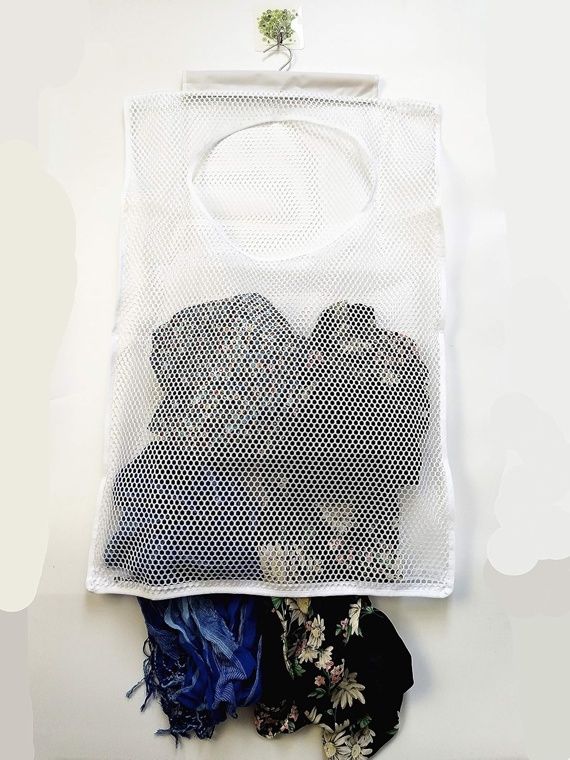 Door-Hanging Mesh Laundry Hamper Bag, Space Saving Corner Small Laundry Basket Dirty Clothes Hamper with Rotating Metal Hanger for Apartment, RV, Camper, Cabin, College Dorm Use (White)