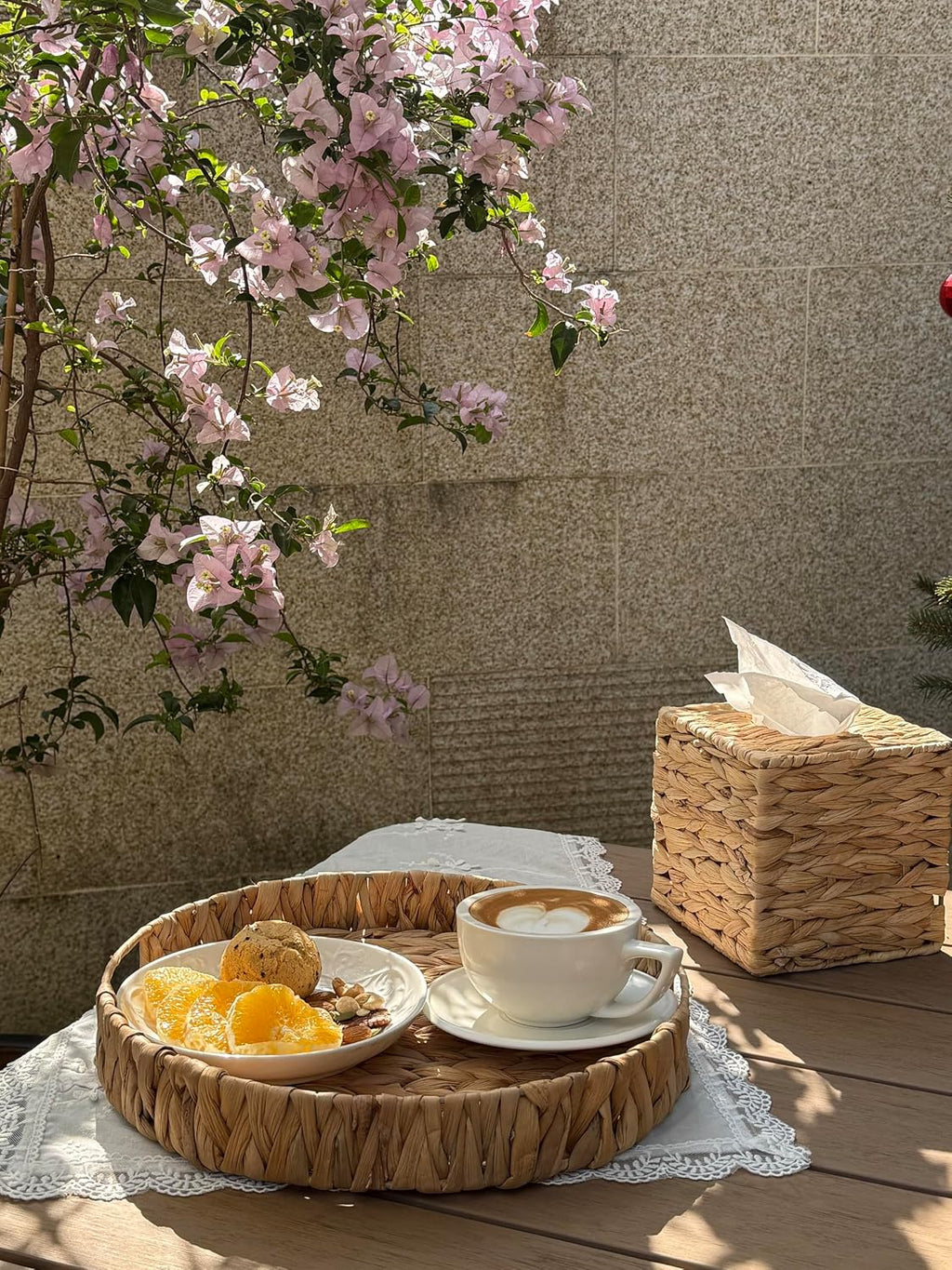 Round Serving Tray for Coffee Table Water Hyacinth Decorative Ottoman Tray with Handle Set of 2 (11.8inch + 13.4inch)